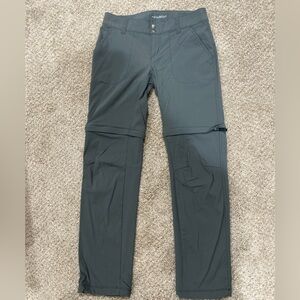 Columbia sportswear company size 6, regular gray stretch cargo Pant/shorts